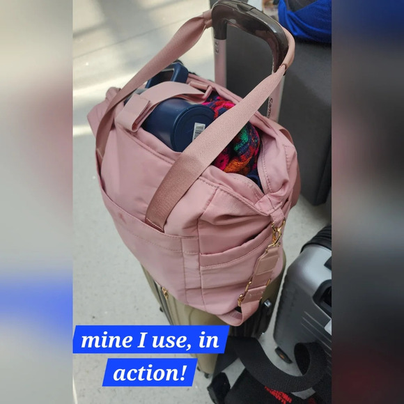NWT Davvshock Pink Travel Weekender Carry On Tote Bag - Picture 4 of 16